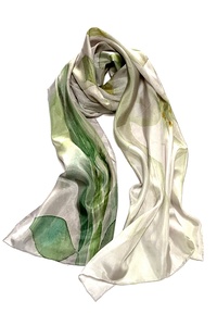 WHITE LILIES SILK SCARF